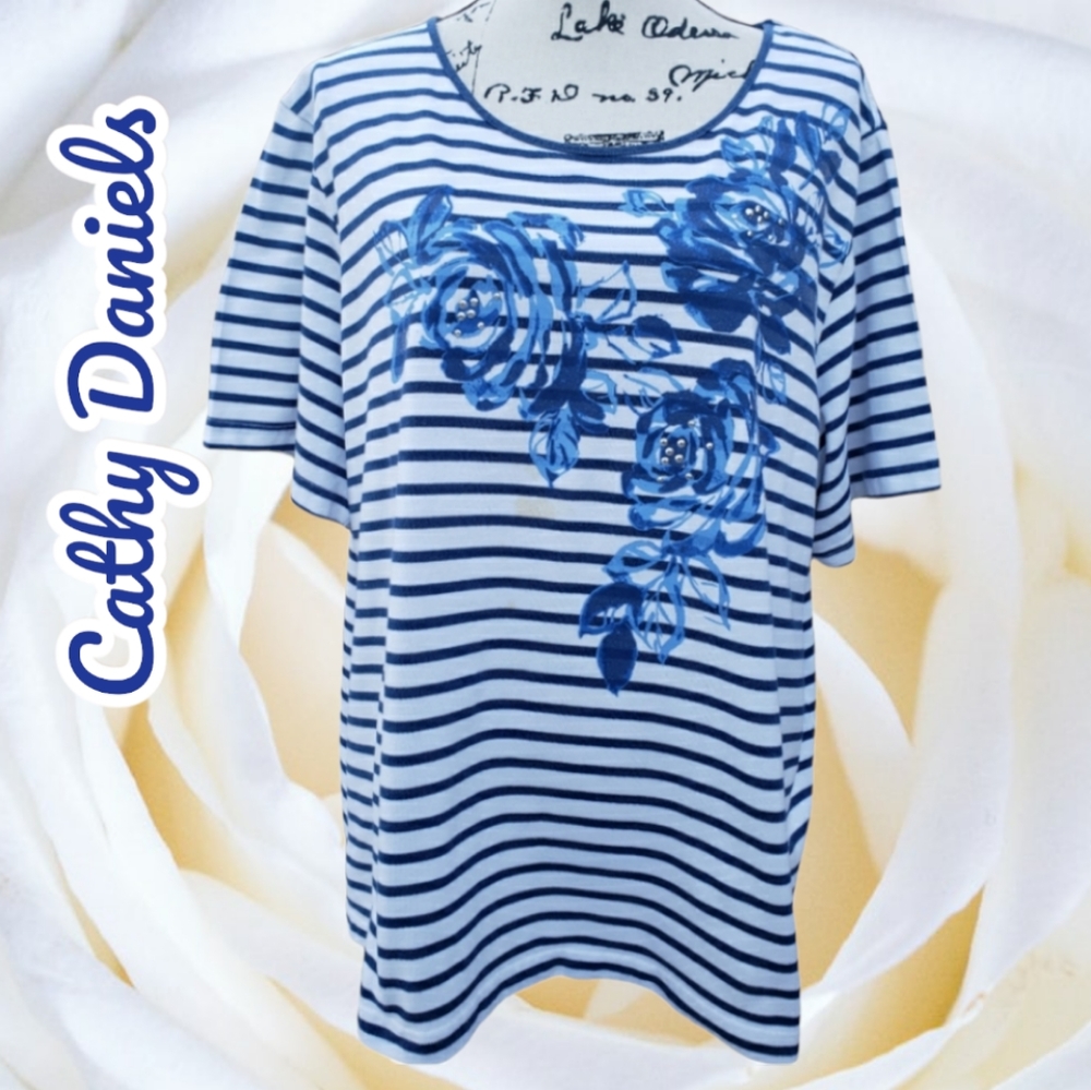 Cathy Daniels Blue 💙 Floral Striped Top
